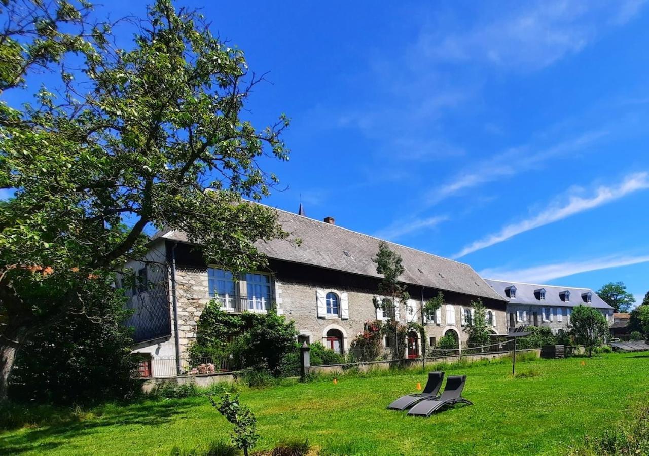 Domaine Lou Castet Bed & Breakfast Tuzaguet Exterior photo